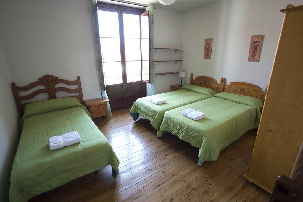 Pension Sandoval León Exterior foto