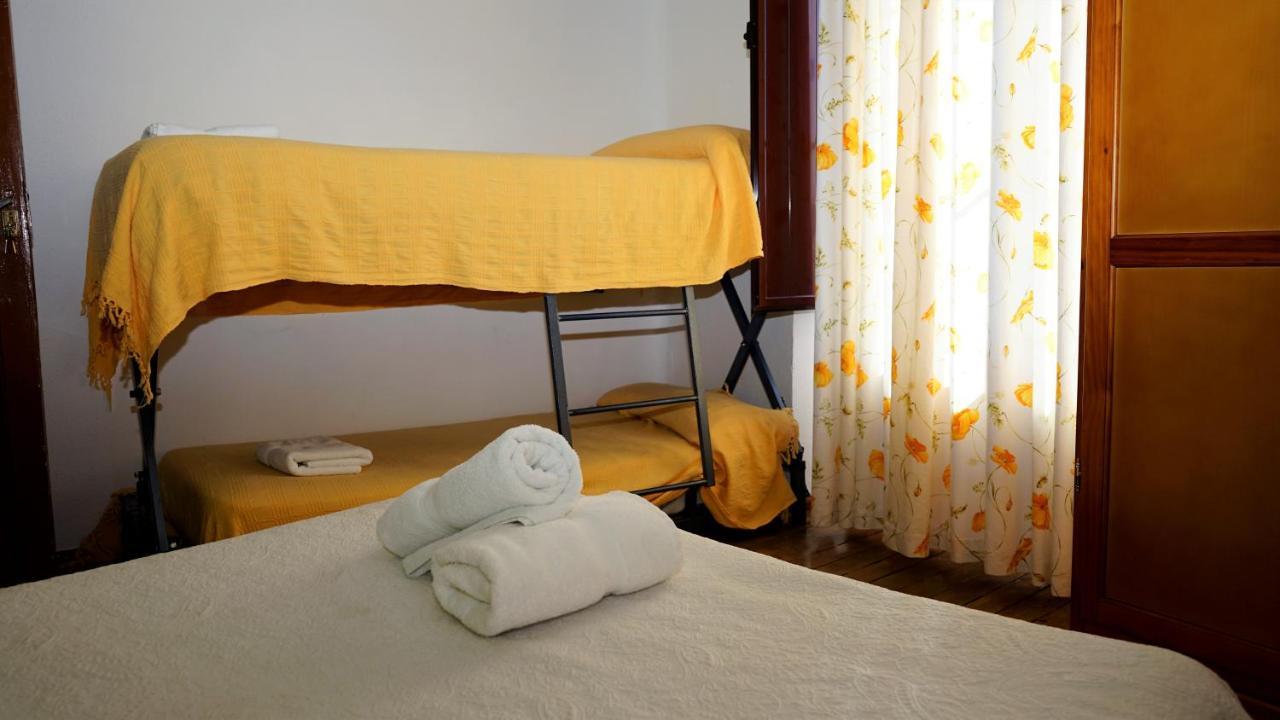 Pension Sandoval León Exterior foto