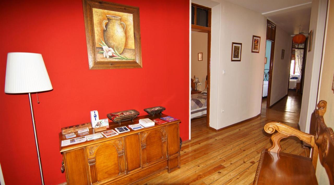 Pension Sandoval León Exterior foto