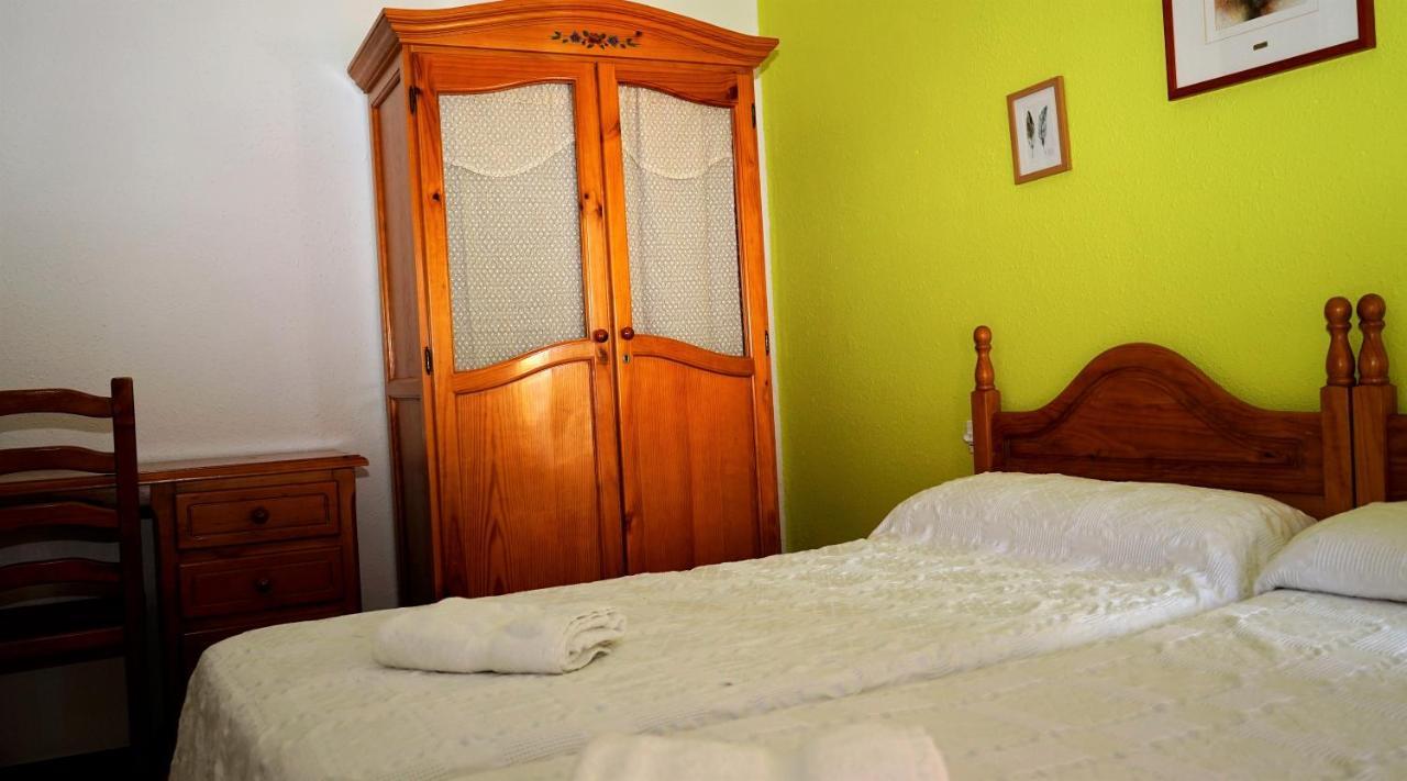 Pension Sandoval León Exterior foto