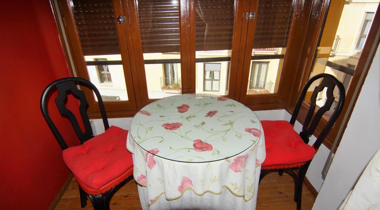Pension Sandoval León Exterior foto