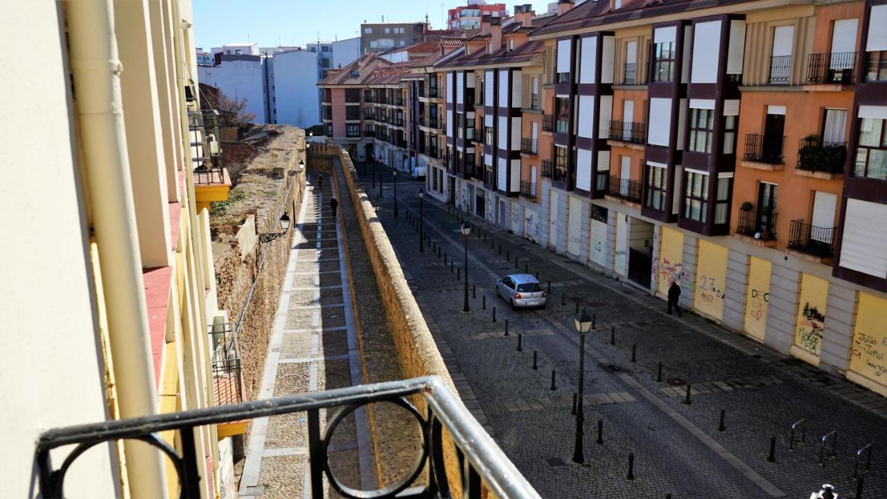 Pension Sandoval León Exterior foto